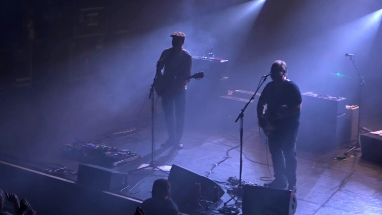 THE PIXIES ( Motorway to Roswell - Gouge Away - Cecilia Ann ) - Paris 2019