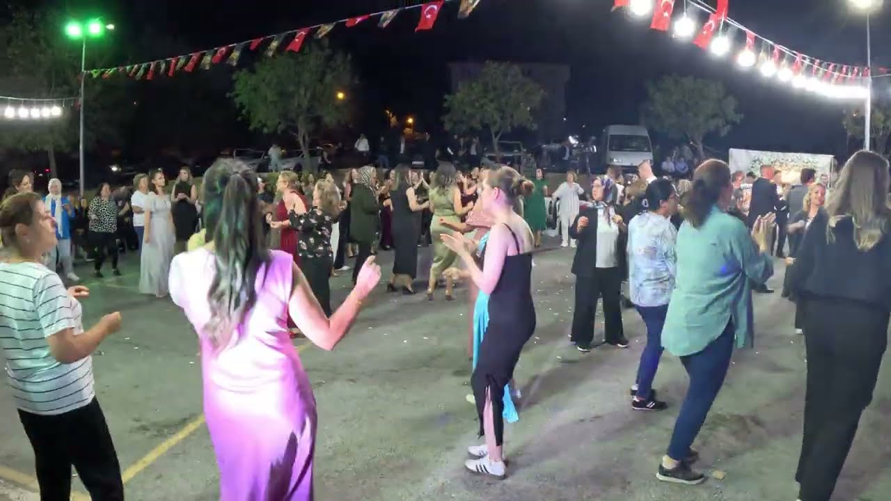 Trakya Düğününde Eğlence Patlaması Oyun Havalarıyla Coşku Zirvede!