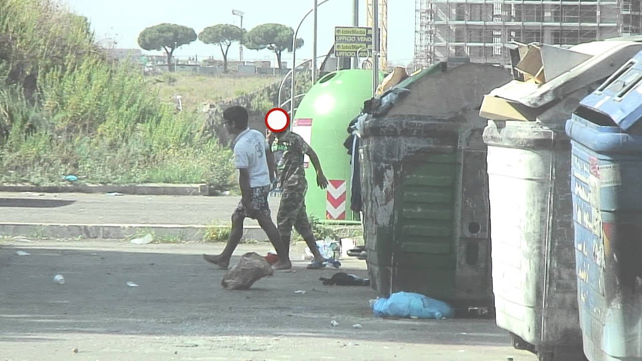 Dentro Ponte di Nona: tra rom, ronde e fumi tossici