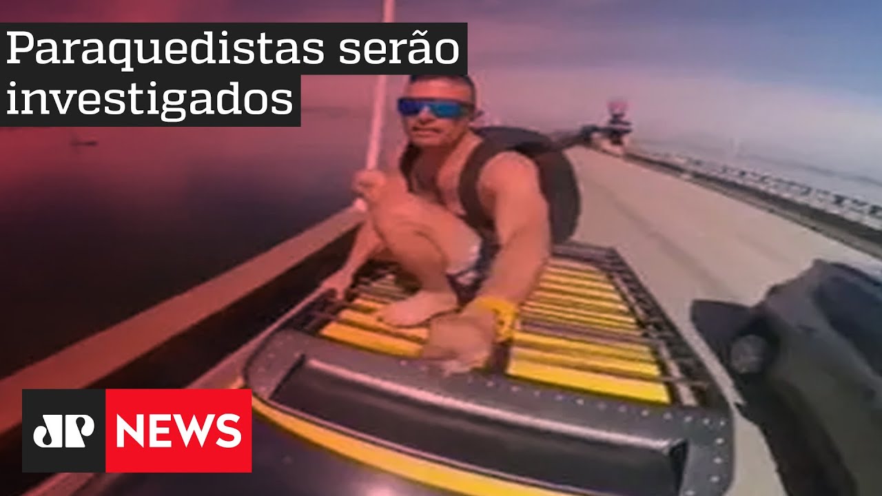 Paraquedistas saltam de carro em movimento na Ponte Rio-Niter&oacute;i