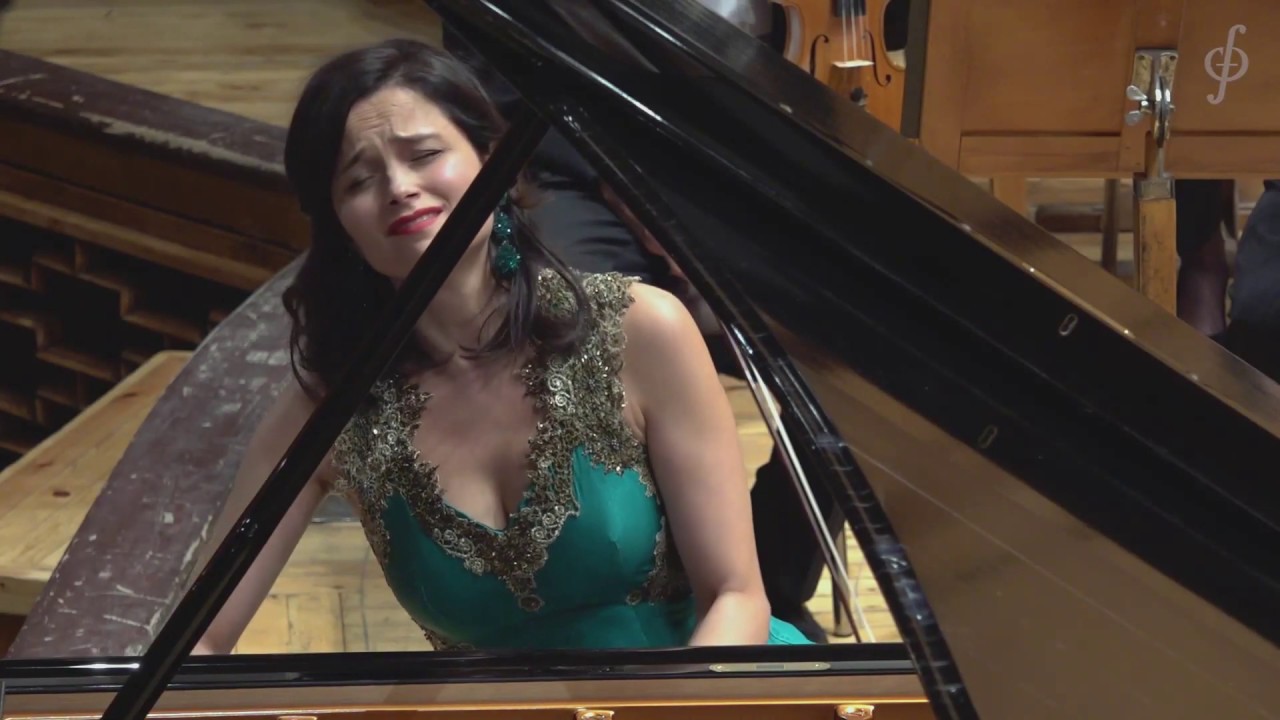 Liszt, Hungarian Fantasy - Dora Deliyska- Sofia Philharmonic - Gabor Hollerung