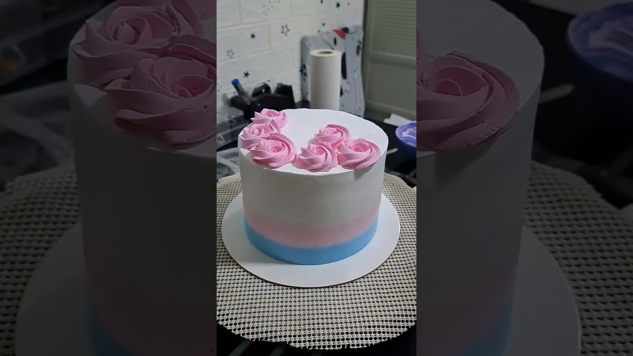simple design but so beautiful butterfly theme cake #everyone #cake #cakedecorating #cakeoftheday