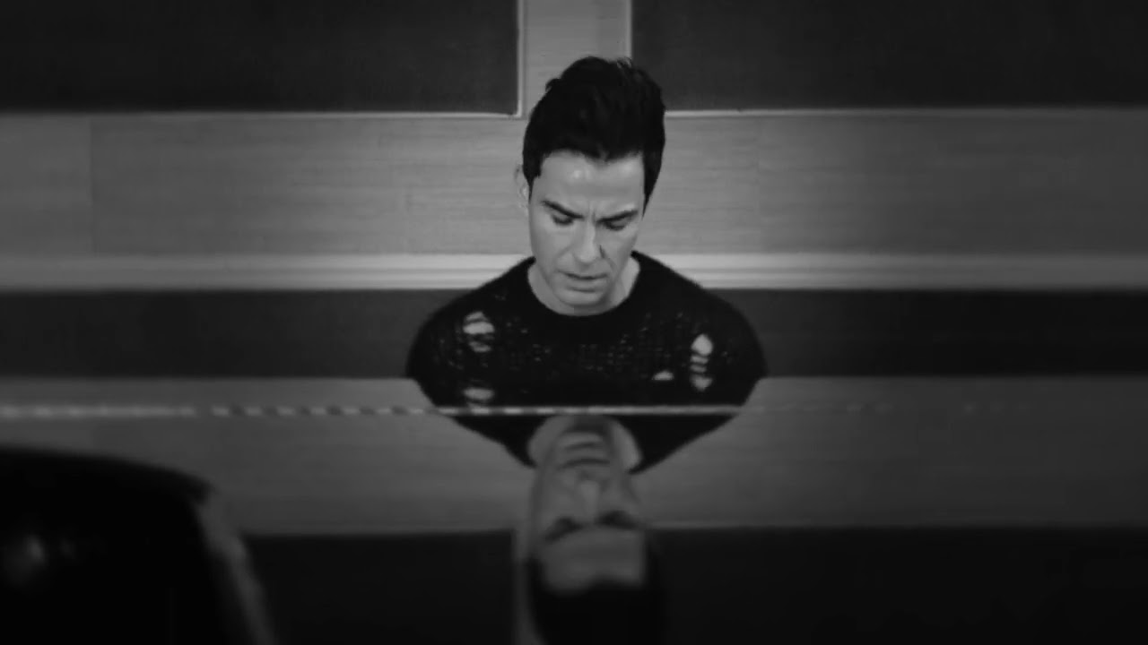 Kelly Jones - Time's Running Away (Official Video)