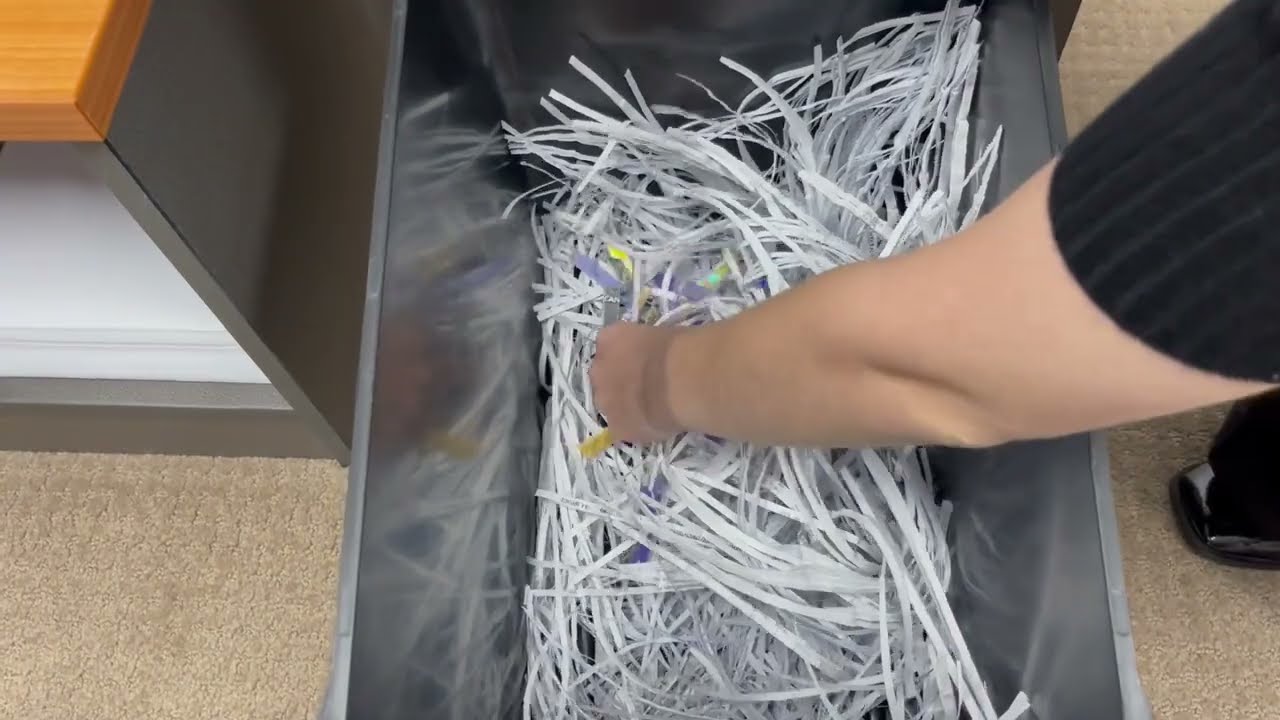 INFOSTOP IS330S Strip Cut Paper Shredder