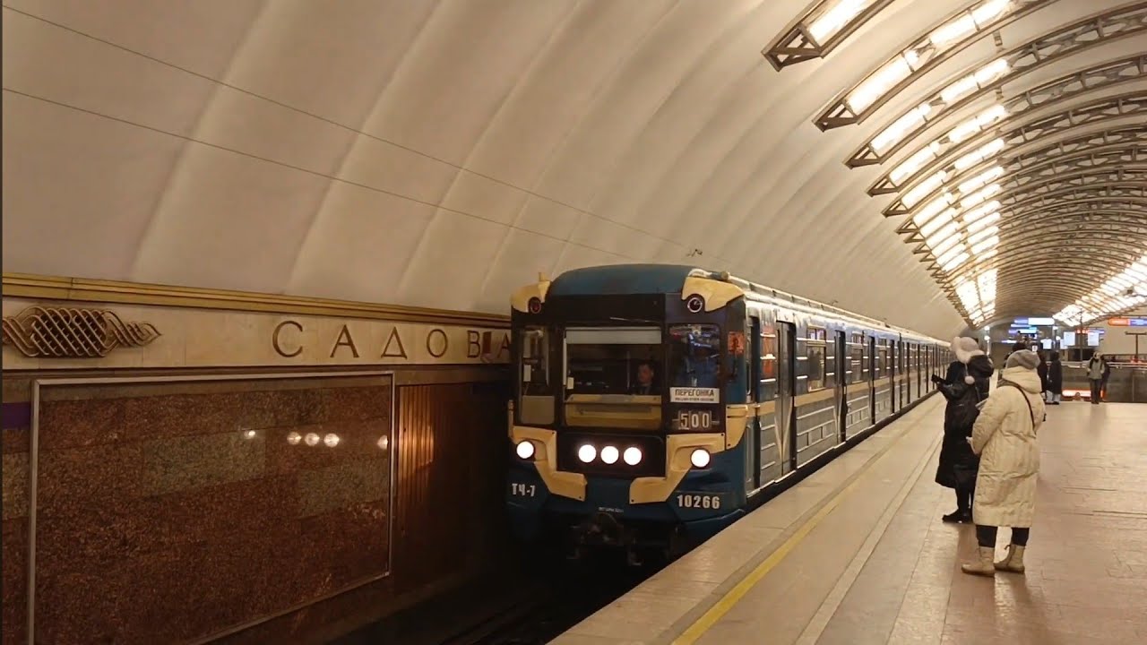 МЕГАУЛЬТРАЭКСКЛЮЗИВ! Перегонка муравья + пришельца с грузовым вагоном 3707 и вагоном на ремонт!