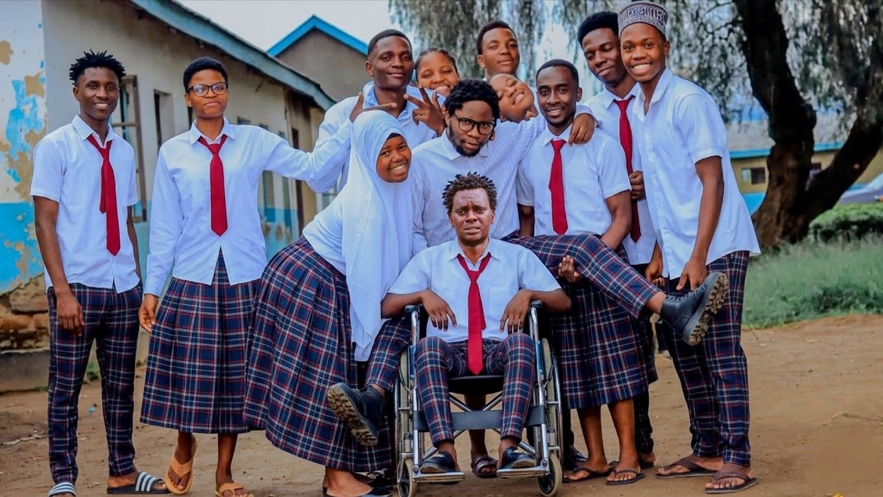 MWALIMU KAZI UNAYO MEMKWA SCHOOL STEVE MWEUSI KIMEKULAMBA (BEHIND THE SCENES)