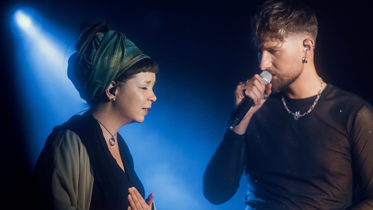 Mario Junes, Gina Shee - Shallow Waters (Live)