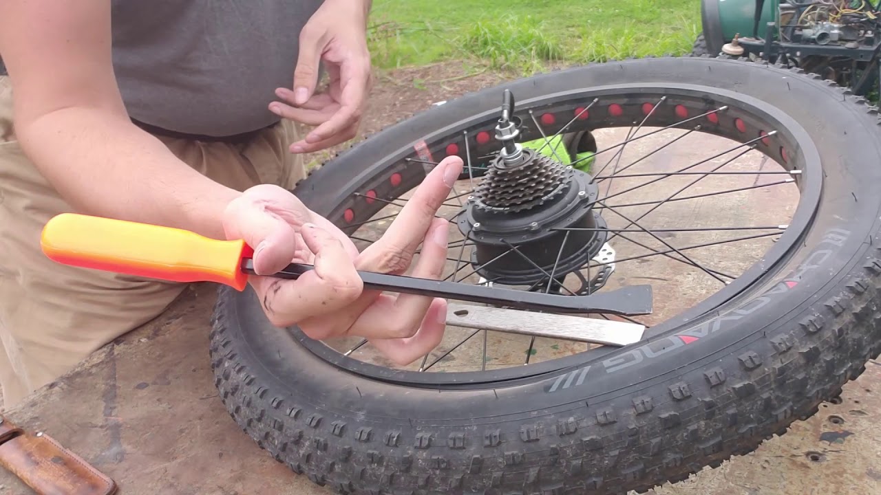 Rear Flat Tire repair on Ecotric bike
