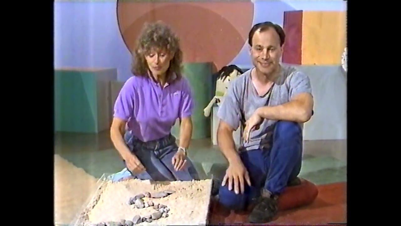 Play School - Patterns Wednesday (1988) | George Spartels and Benita Collings | 50p