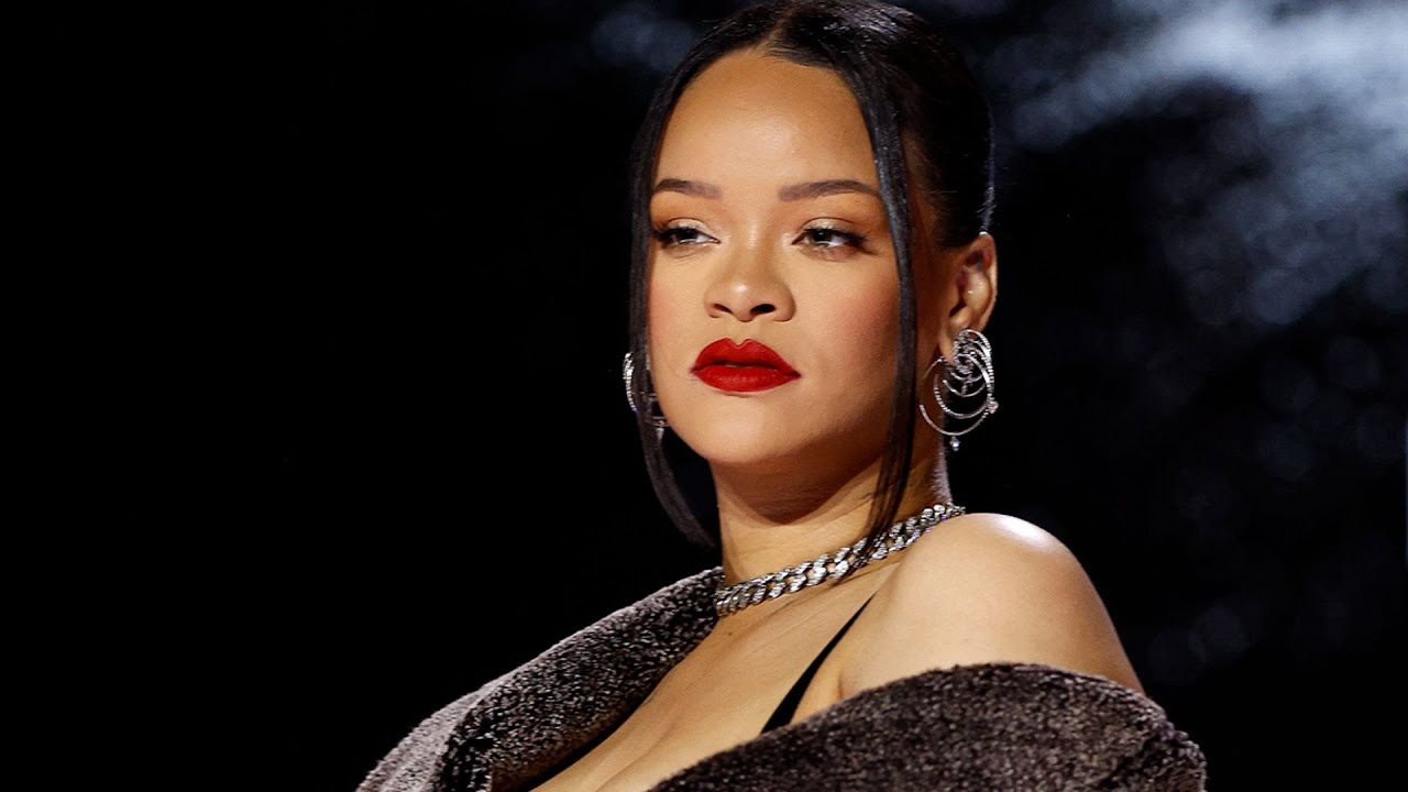Rihanna – WHAT'S MY NAME (Official music video)