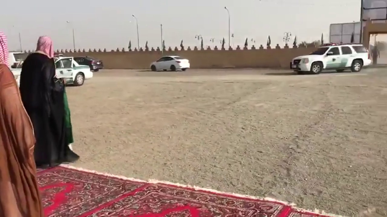 سمو امير القصيم زار رئيس مركز نما بعد القاء كلمته العالمية