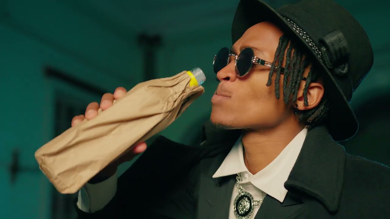 KLONES MELODY  - CARO (Official Music Video)