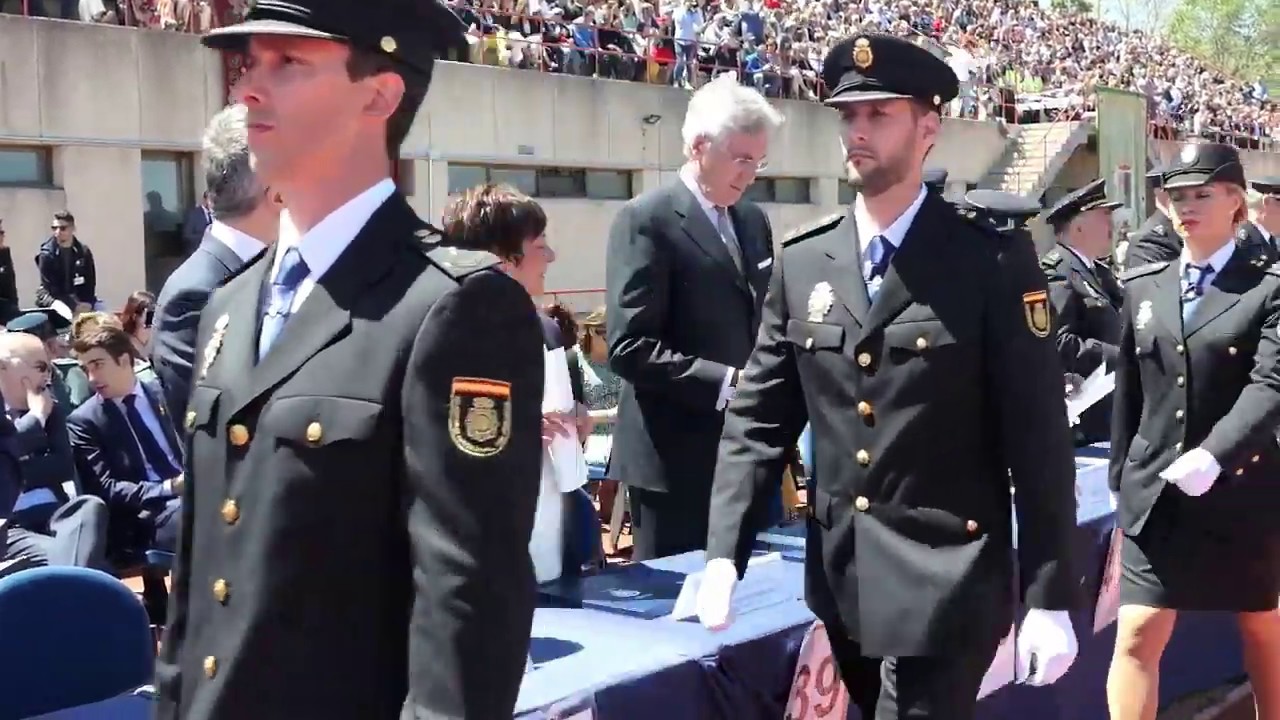 Jura de la 33 promoción de la escala básica de Policía