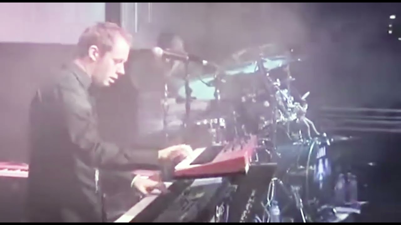 IQ • Guiding Light  • live 2007