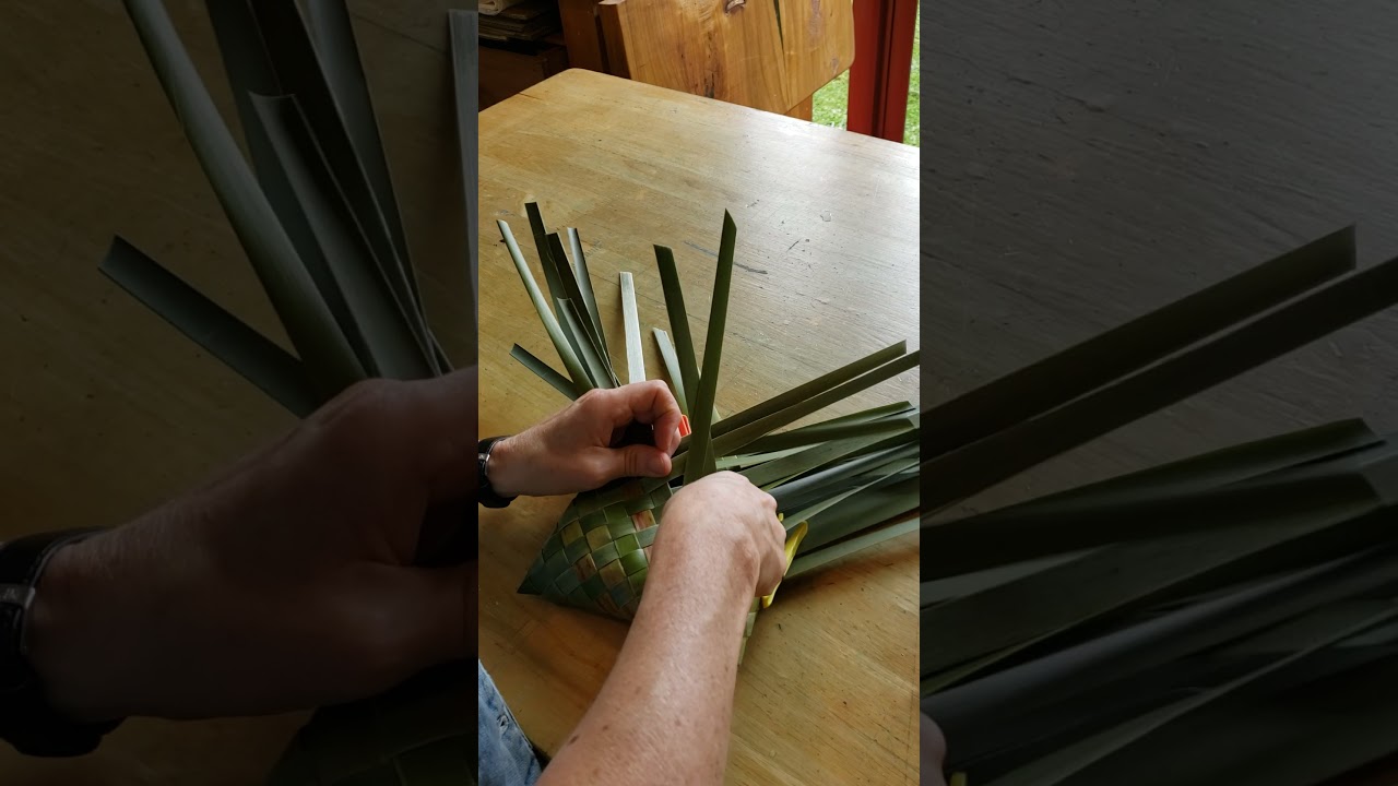 How to weave a small 