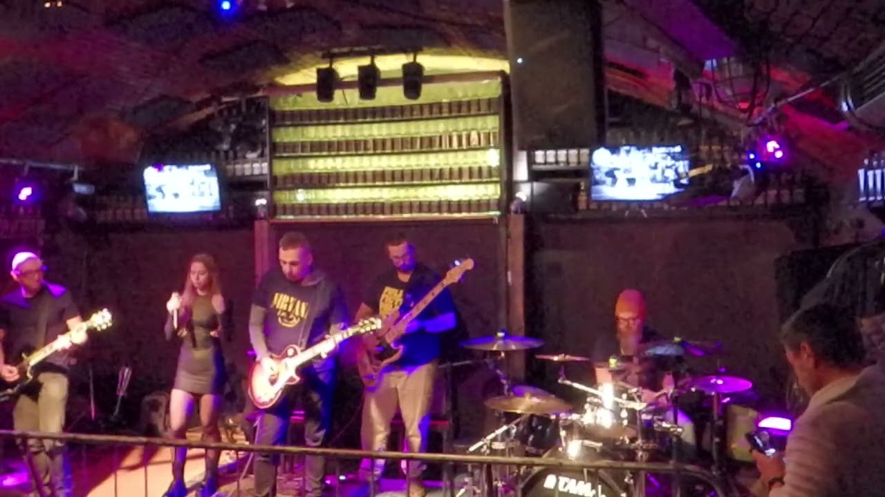 Podaj Dłoń PARANOISE