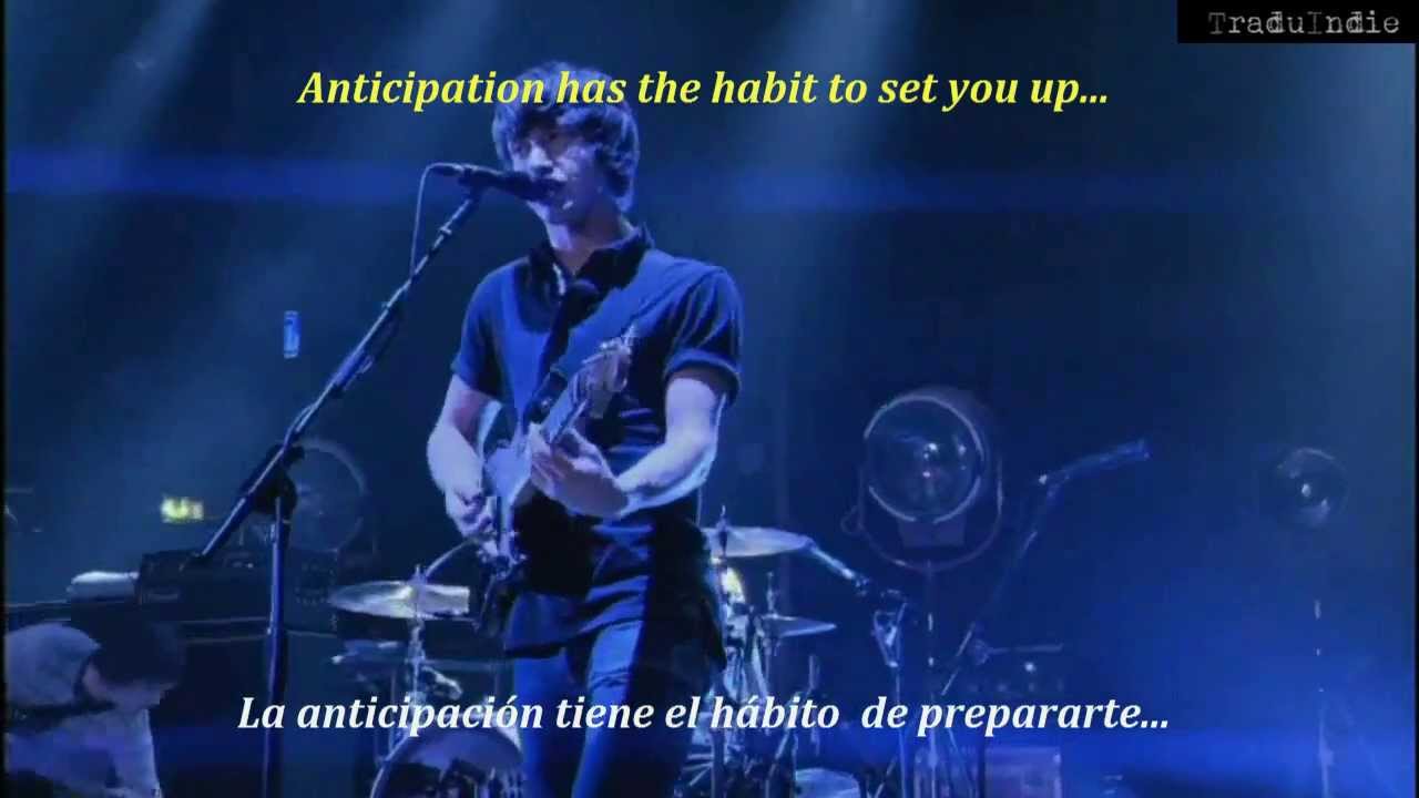 Arctic Monkeys - The view from the afternoon (inglés y español)