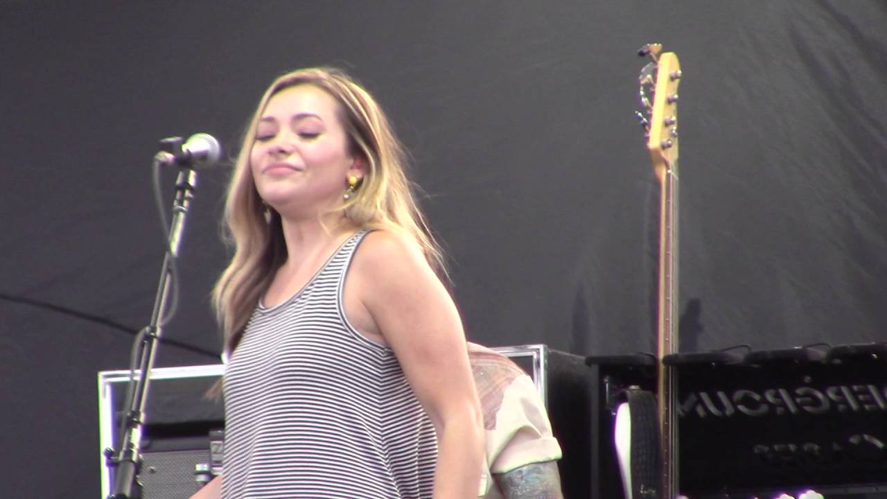 Maddie & Tae - Heads Carolina, Tails California - Country USA 2016