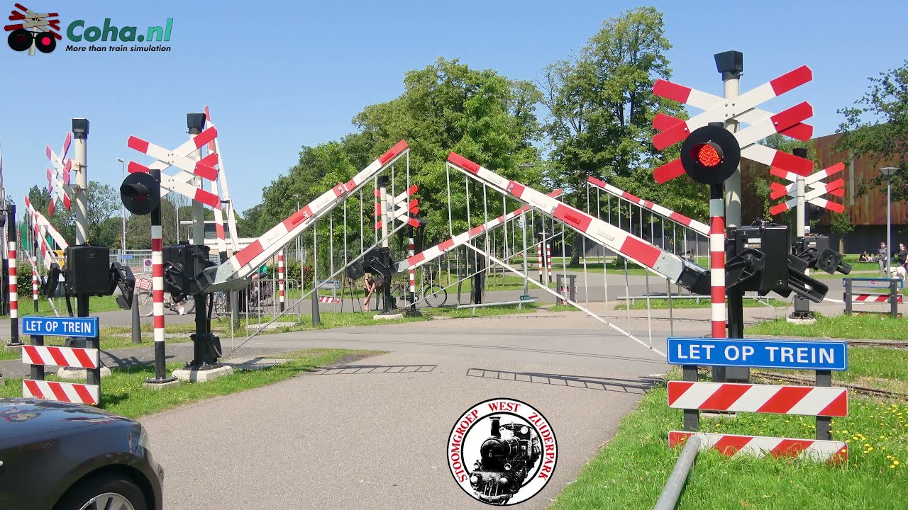 Spoorwegovergang West Zuiderpark 😍4K😍 // Dutch railroad crossing