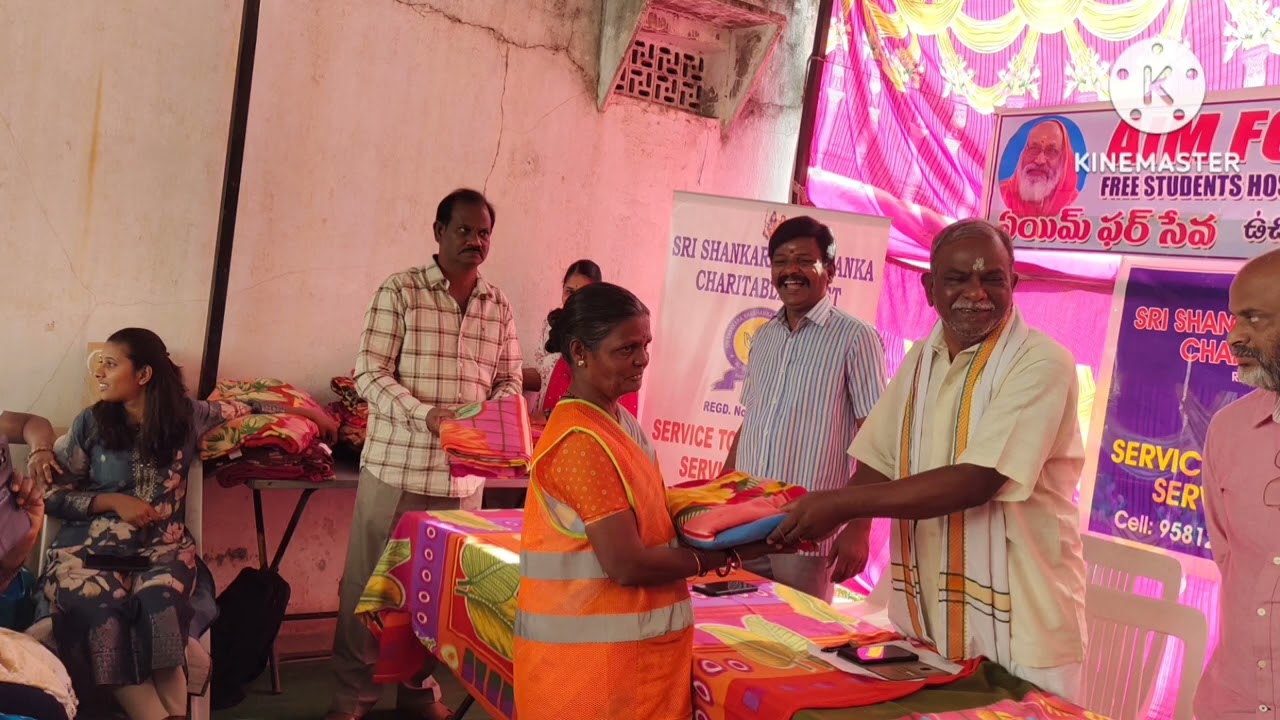 SRI SHANKARA SHASHANKA CHARITABLE TRUST DISTRIBUTED BLANKETS&PROVIDED FOOD FOR GHMC SANITARY WORKERS