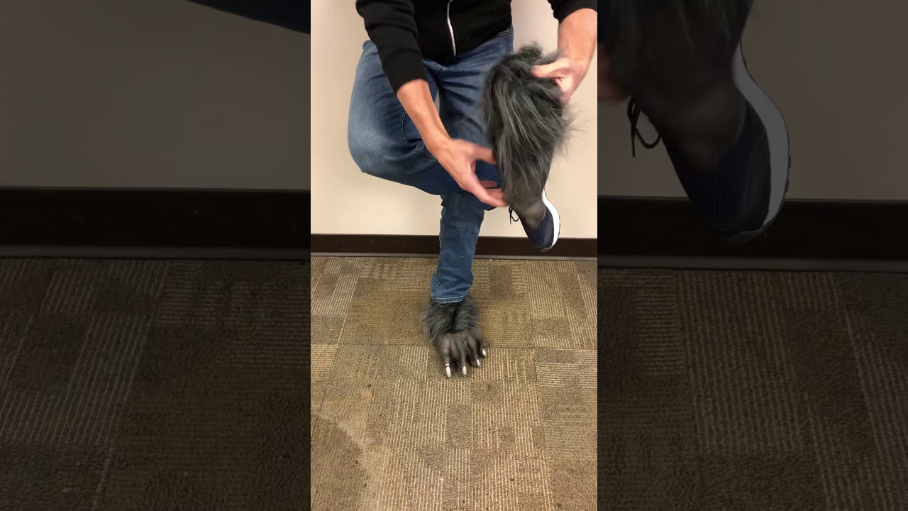 Zagone Studios grey killer werewolf feet