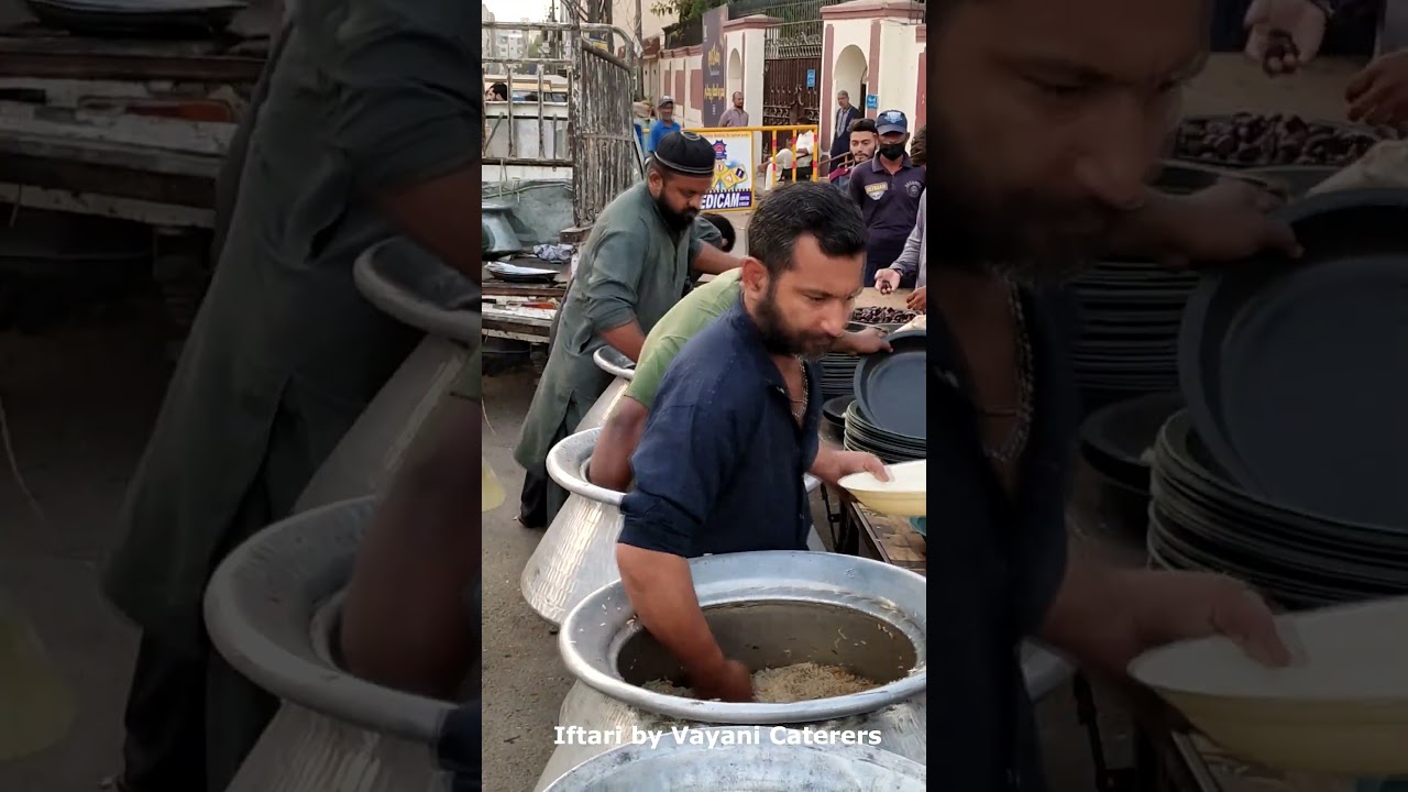 28 Ramzan Chicken White Pulao by Haroon Bhai Vani Catering at Numaish Chowrangi #shorts