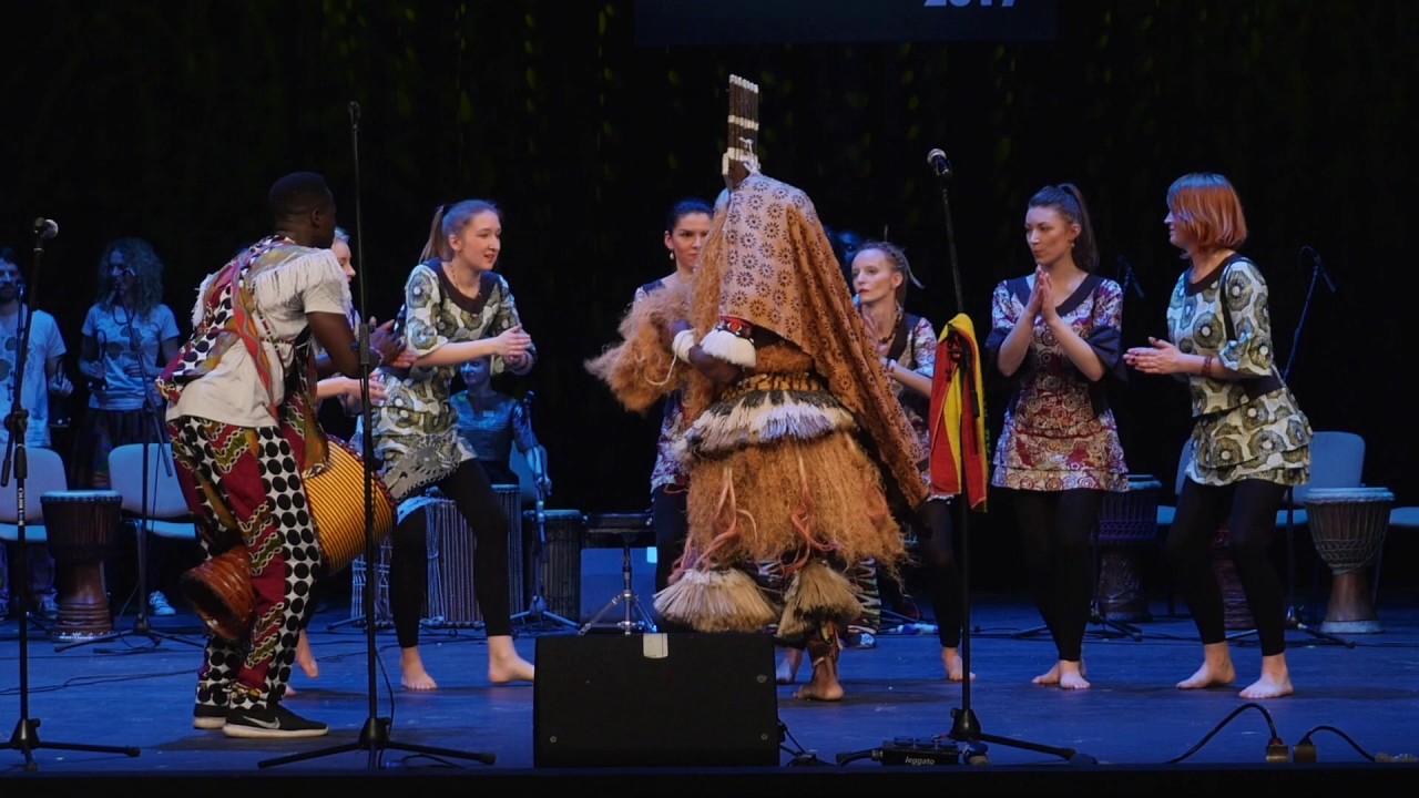 Africa Night 2017 Babara Bangoura kartu su perkusijos studija 