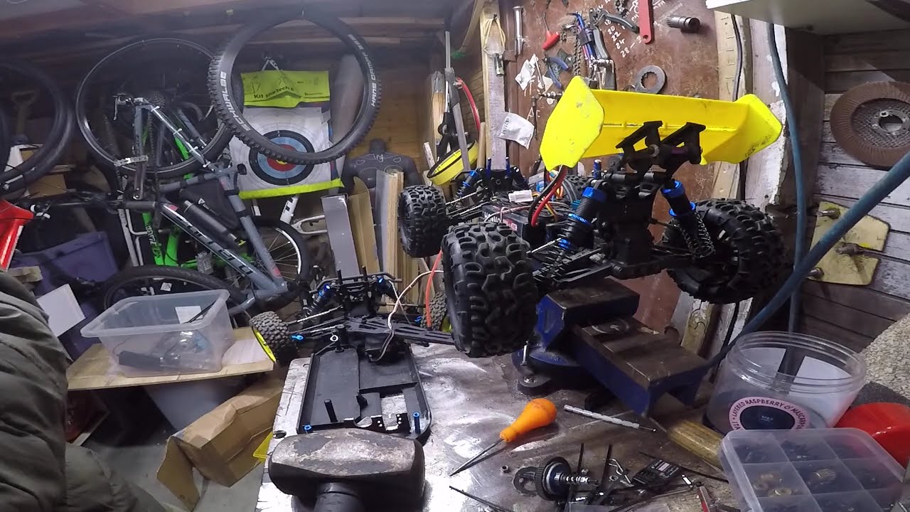 New steering servo fitted now all is good.