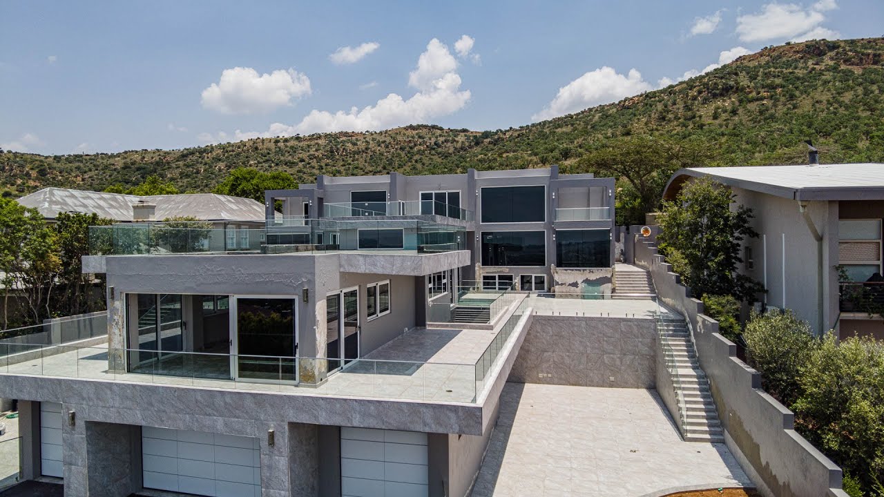 5 Bedroom For Sale | Featherbrooke Estate