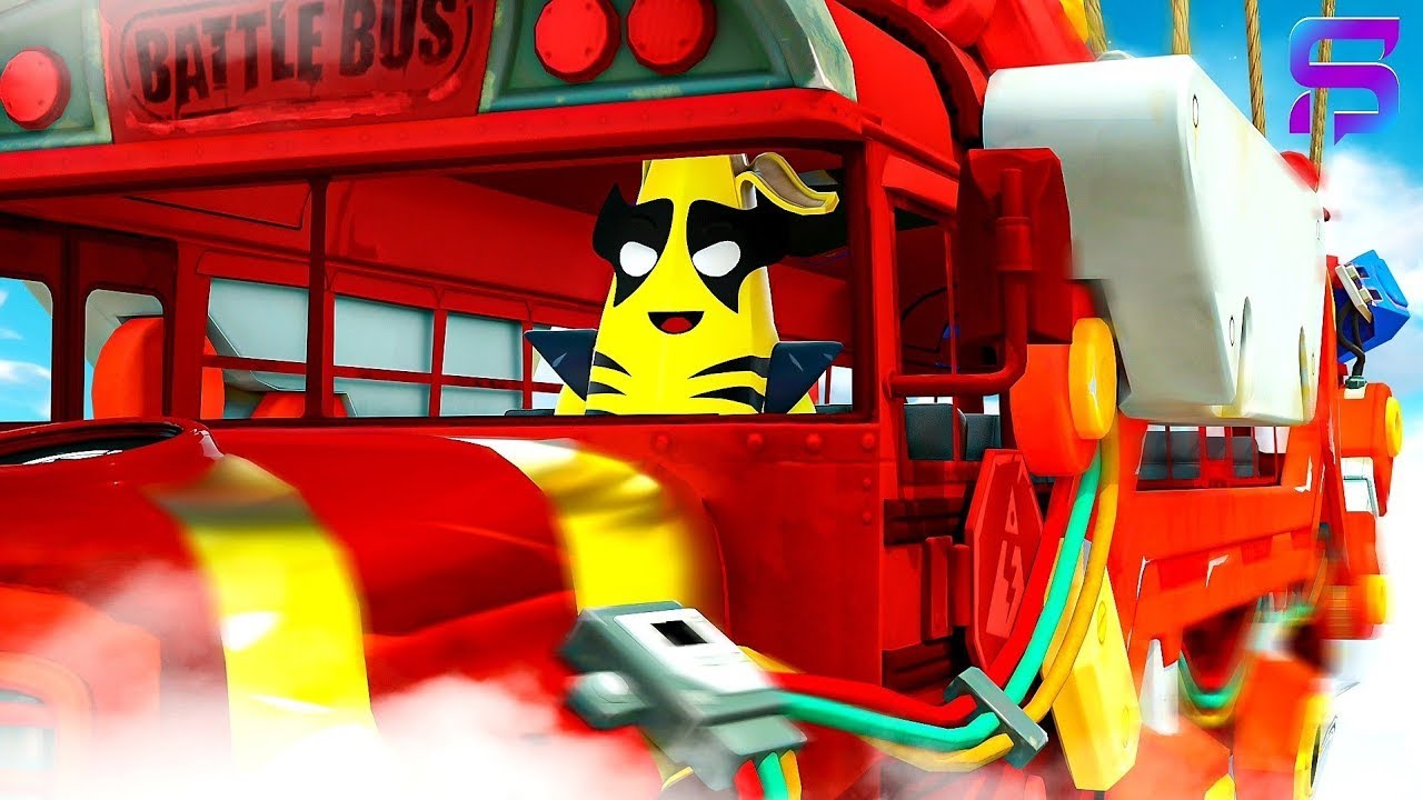 WOLVERINE PEELY STEALS IRON MAN'S BATTLE BUS.... ( Fortnite Short)