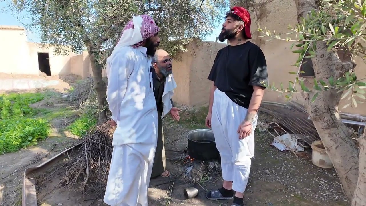 لما تمسك جدك عم يشتغل بالبيت😂😅
