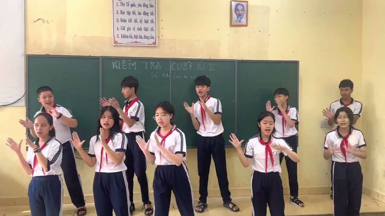 Cuộc đời tươi đẹp lớp 7a4 năm 2023