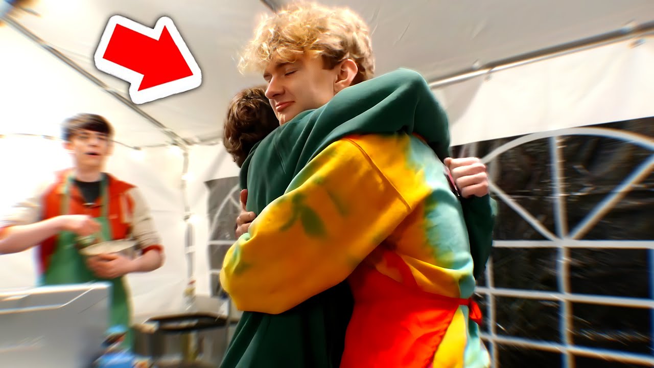 TommyInnit and Tubbo FINALLY Hug It Out 🥰
