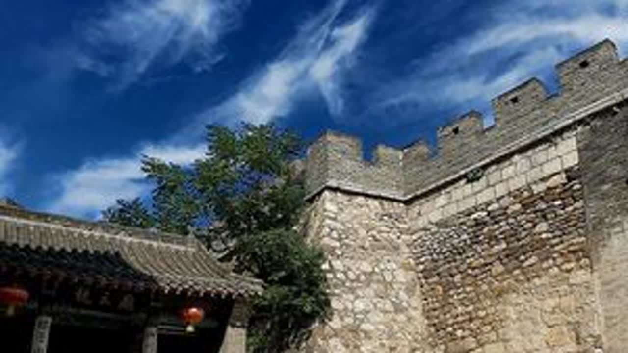 古建筑沉淀了一座城，文物沉默不语，却又与今人进行着一场跨越时空的对话，拥有着属于自己的故事，它虽不知时光，却守护者时光---#古建筑之美#古城#天长镇#航拍古建筑