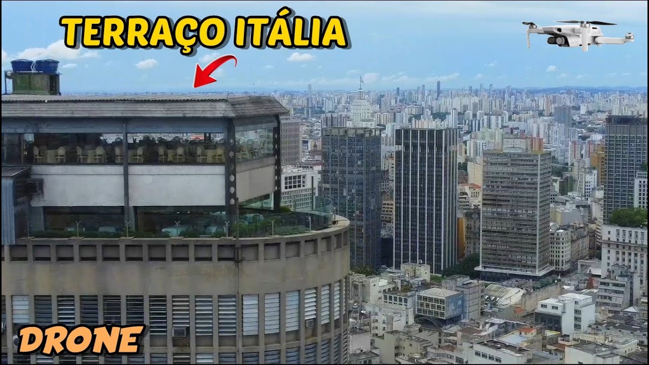 Drone voa no Centro de São Paulo (Edifício Itália, Terraço Itália e prédios nas redondezas)