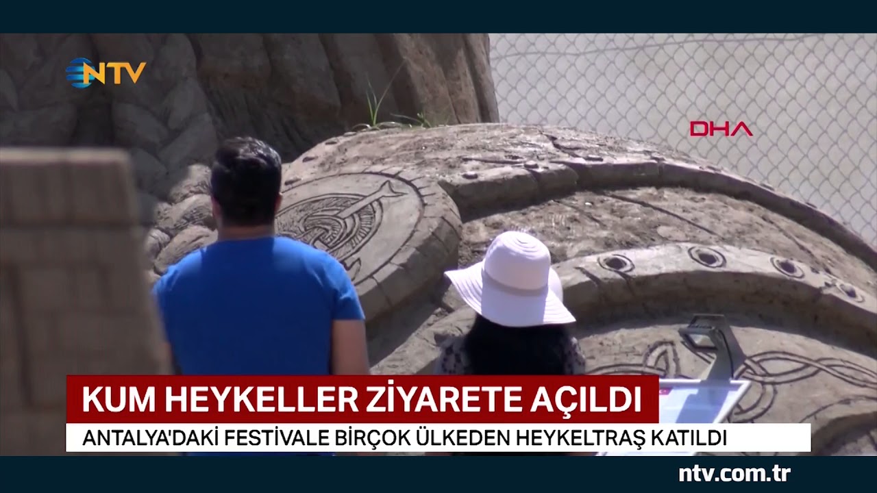 Kum heykeller ziyarete a&ccedil;ıldı