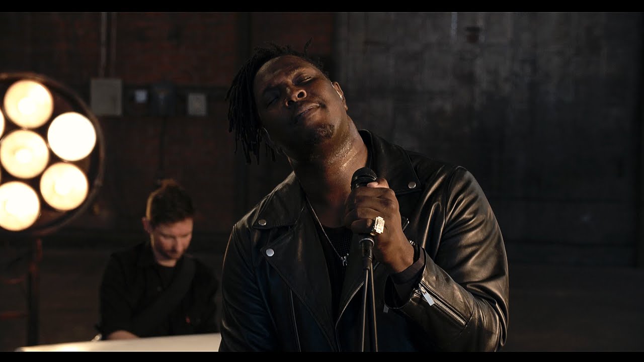 Mike Taylor Performs Everything Black