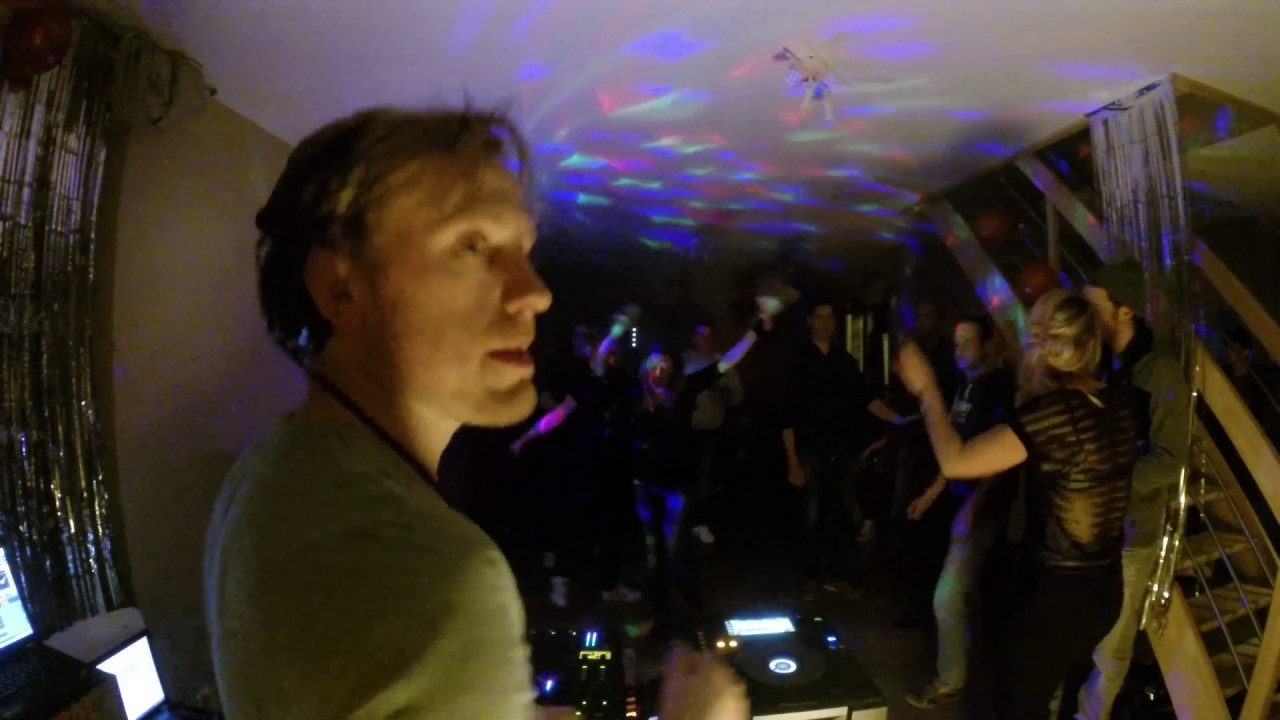 After the succes of the Boiler room I present ... Dj Jochen @ The Living Room 11 02 2017