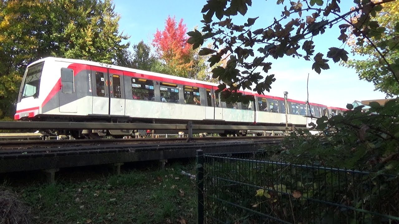 Hamburger Hochbahn: U1 bei Farmsen – Herbst 2018