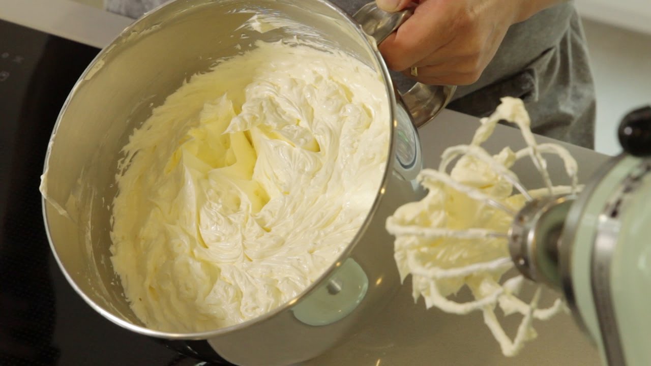 Swiss Meringue | Buttercremes | Backen mit Liebe | Juli Liebe &hearts;