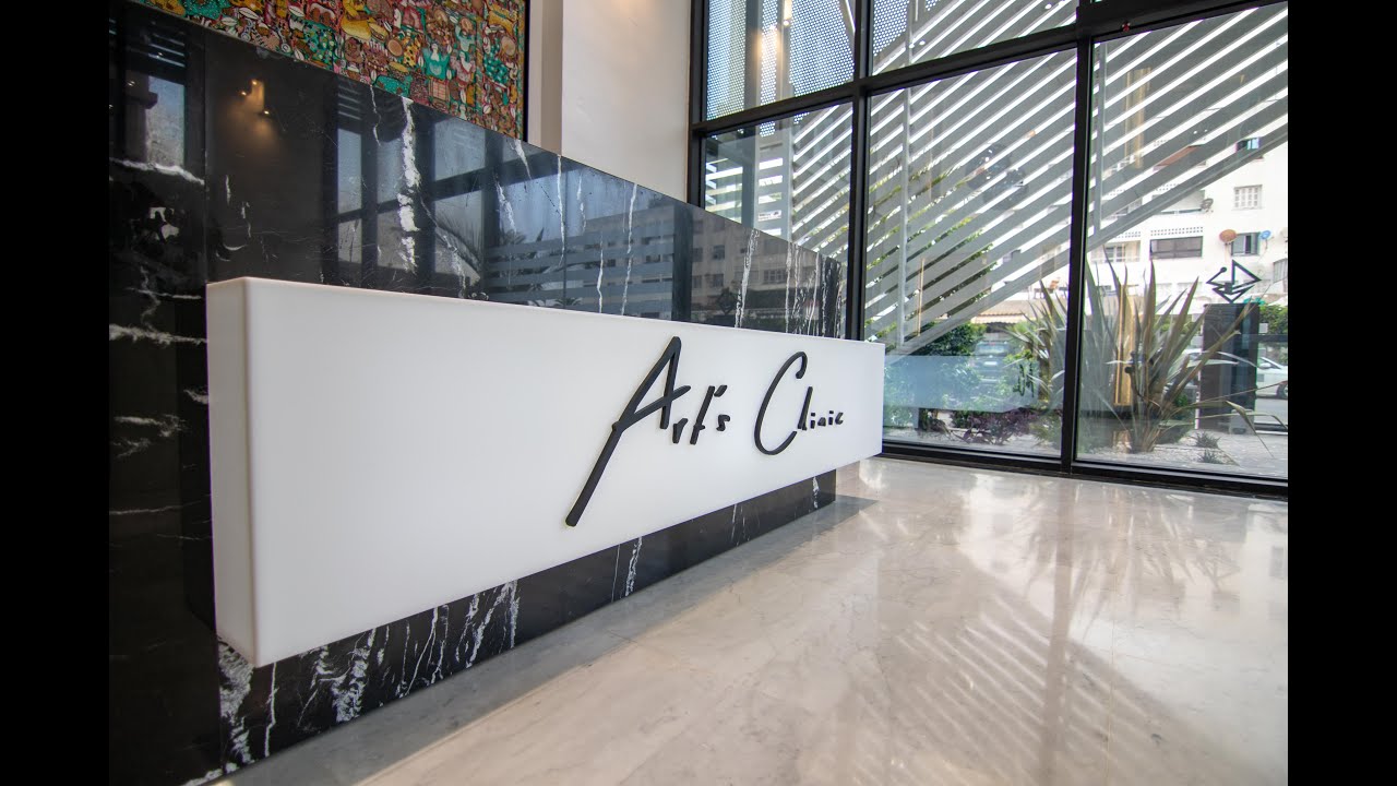 تقويم الأسنان الشفاف Art's Clinic