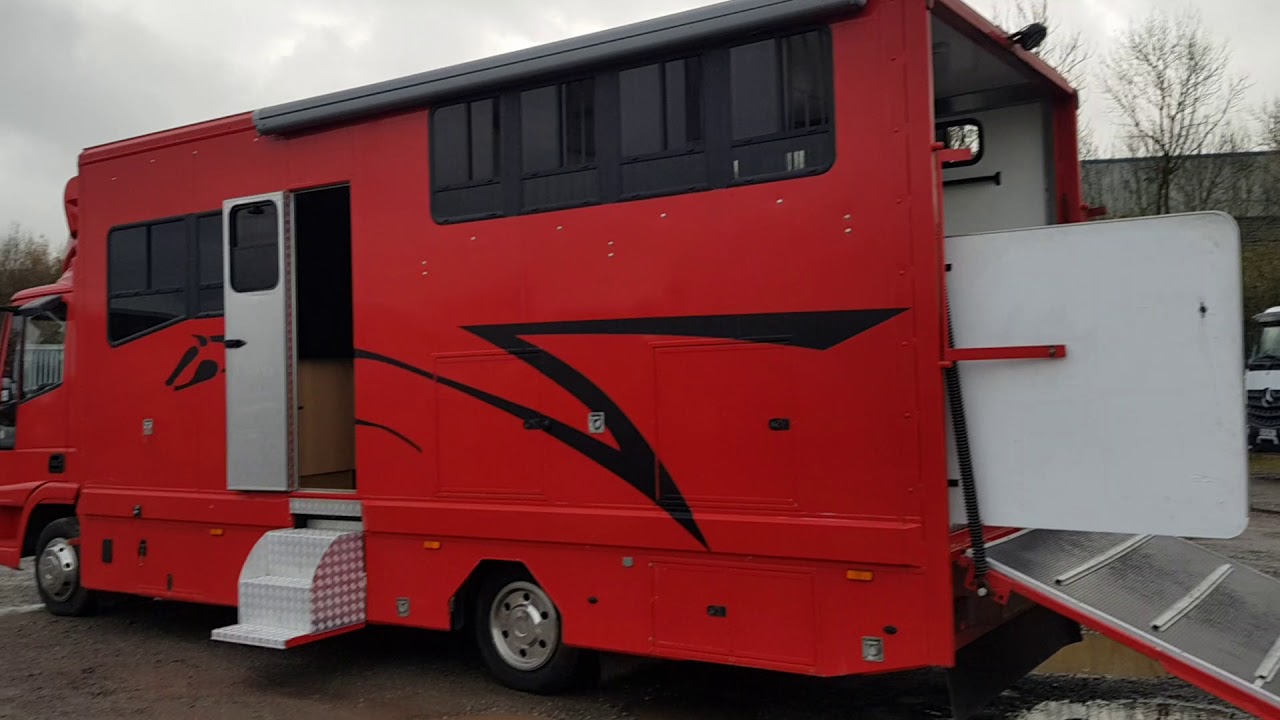 IVECO EUROCARGO 7.5 TONNE HORSEBOX 2005 BU05 XAT