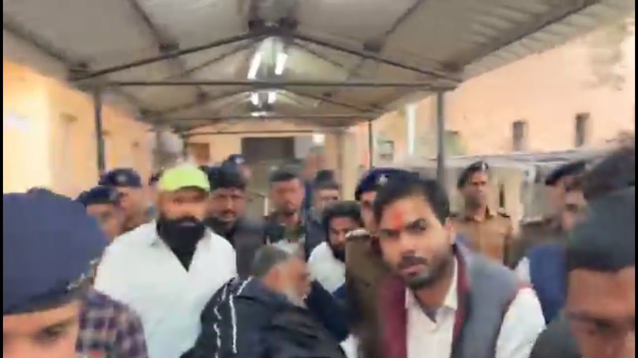 Pappu Yadav के साथ खेल खेल रही Police | Live