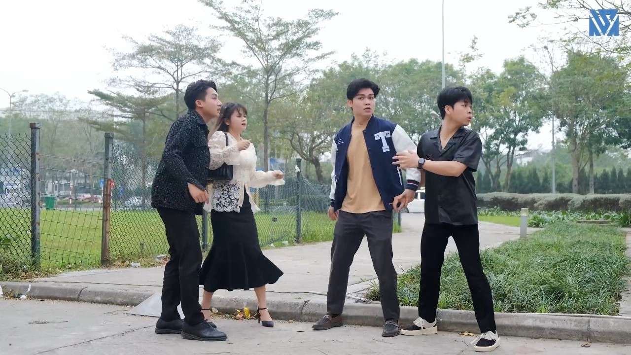 Chủ Tịch Bị Côn Đồ Chặn Đường Xin Đểu, Giật Mình Nhân Ra Chính Là Em Họ Và Cái Kết - Tập 1552