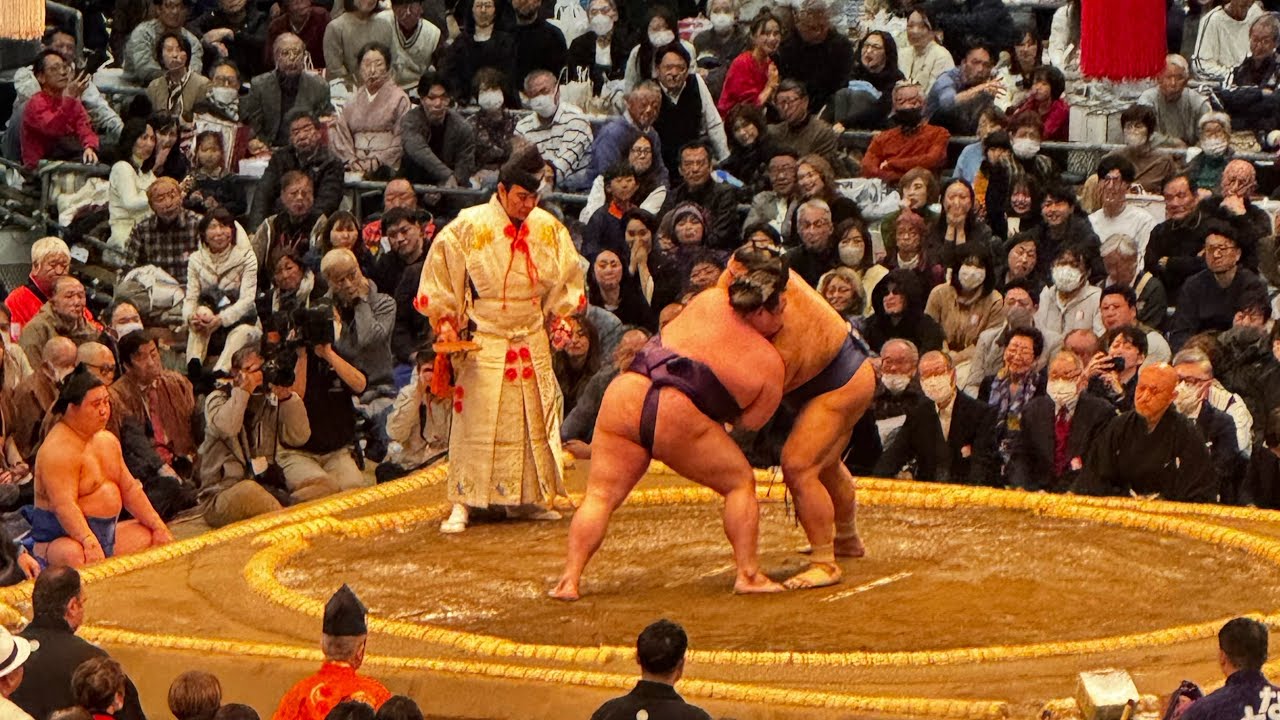 March Grand Sumo Tournament Day 1 Highlights 