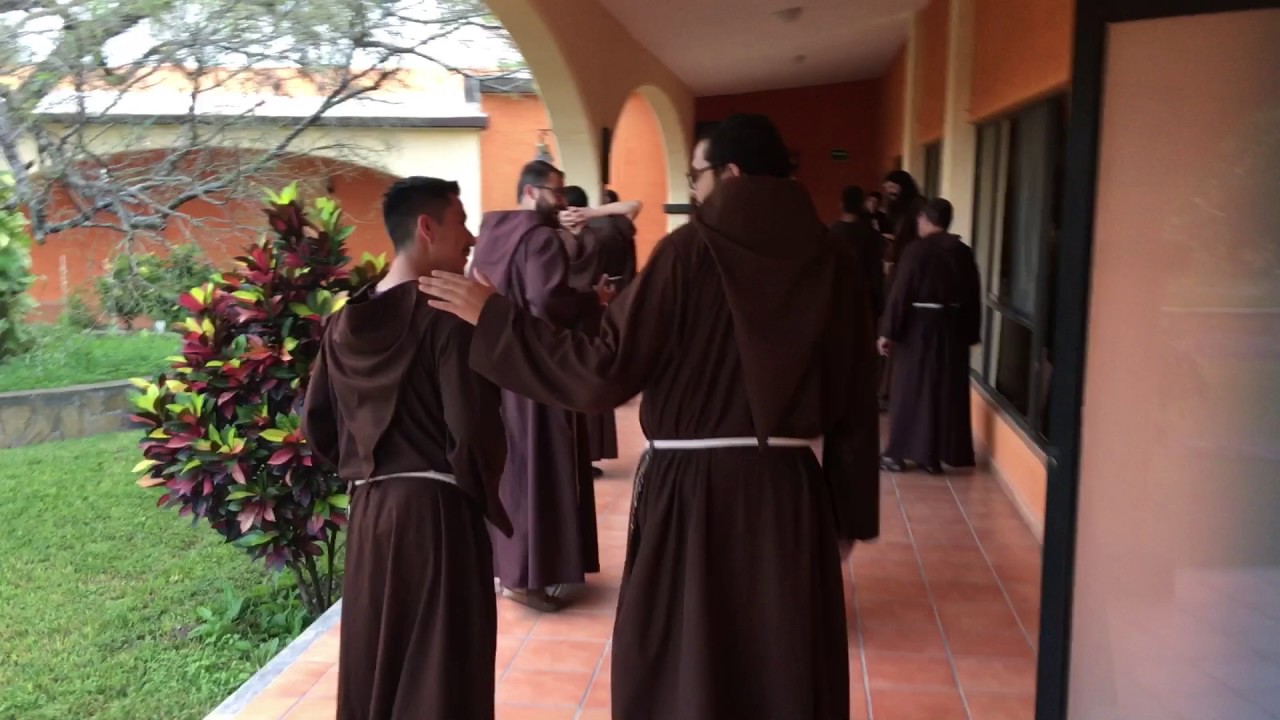 Franciscanos Capuchinos Mannequin Challenge