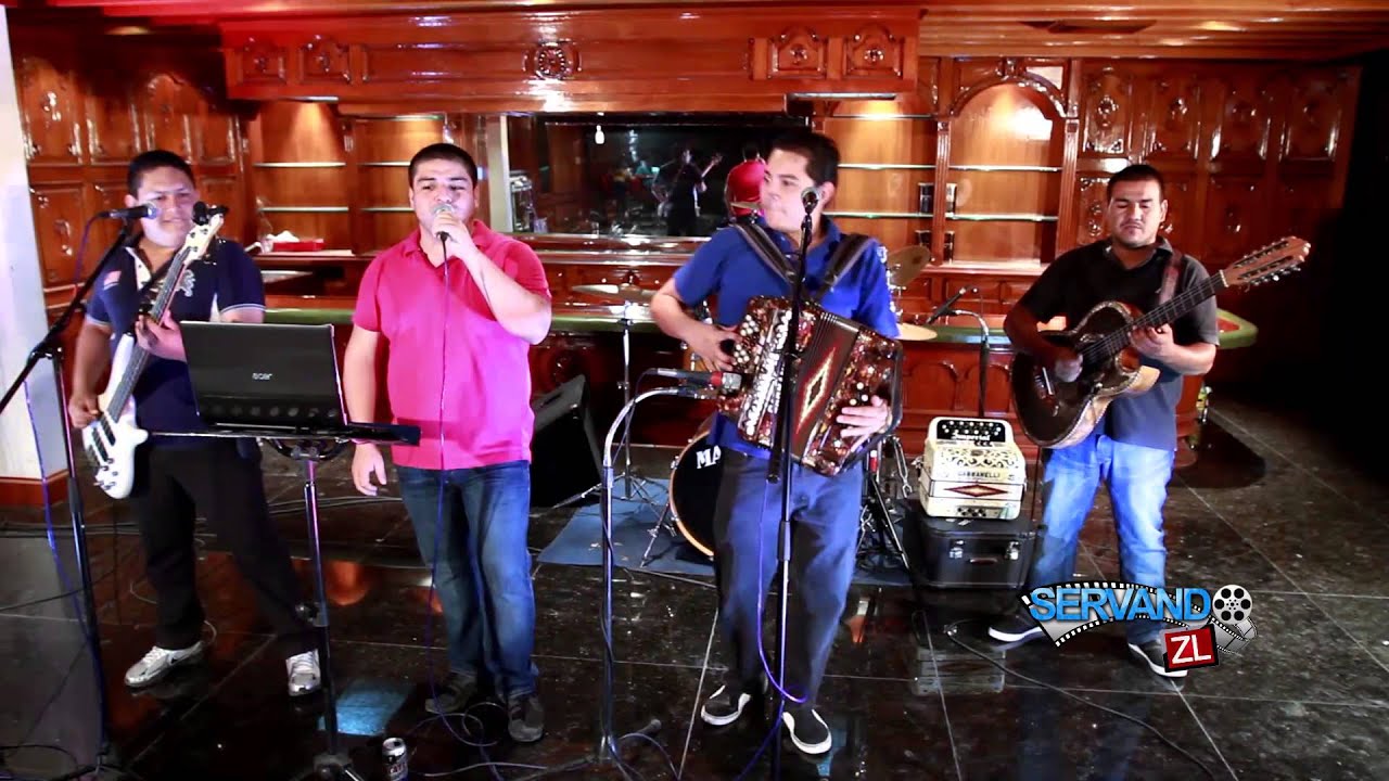 Grupo Imperial Ft. Lenin Ramirez - La Historia Del M3l3 (En Vivo 2014)