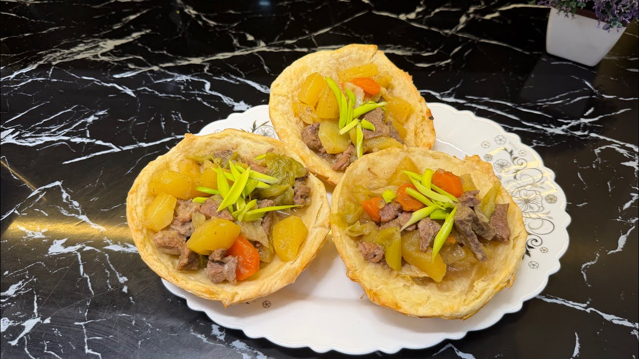 🔥 Crispy pastry cups with juicy filling &mdash; impossible to resist