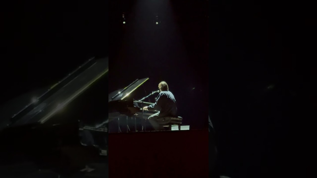 Cameron Winter - Sandbag (live debut) - @ Palace Theatre, Los Angeles, California 