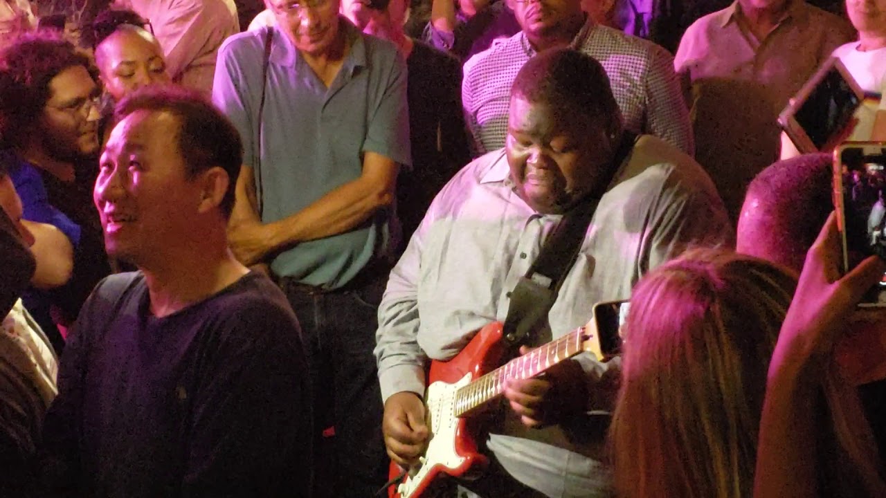 Christone KINGFISH Ingram @ The Mint in Los Angeles (10/5/18) - Crowd Walk